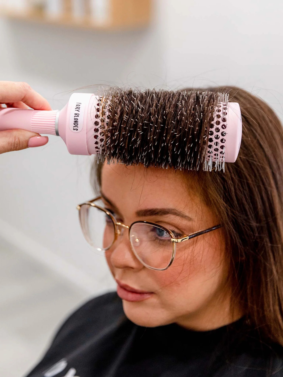 Large View Foxy Blondes - Extra long (LARGE) Round Barrel Brush - Pink
